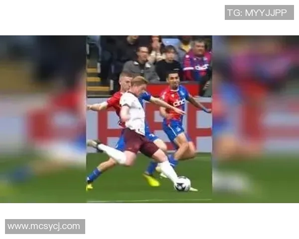 足球明星化身战斗复制人勇闯赛场与敌对势力展开激烈对抗